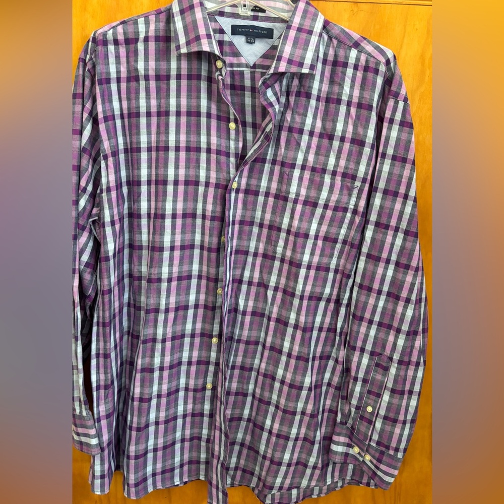 TOMMY Hilfiger  shirt 17 1/2 excellent long sleeve men